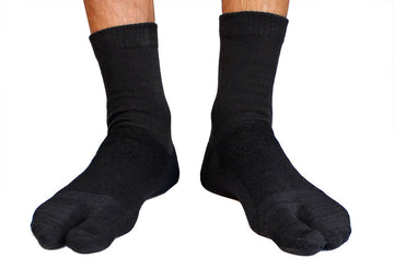 Cruelty-Free Wool Tabi Socks - Black