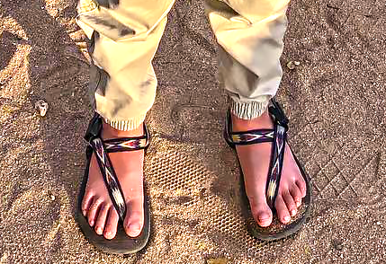 Earth runners 2025 grounded sandals